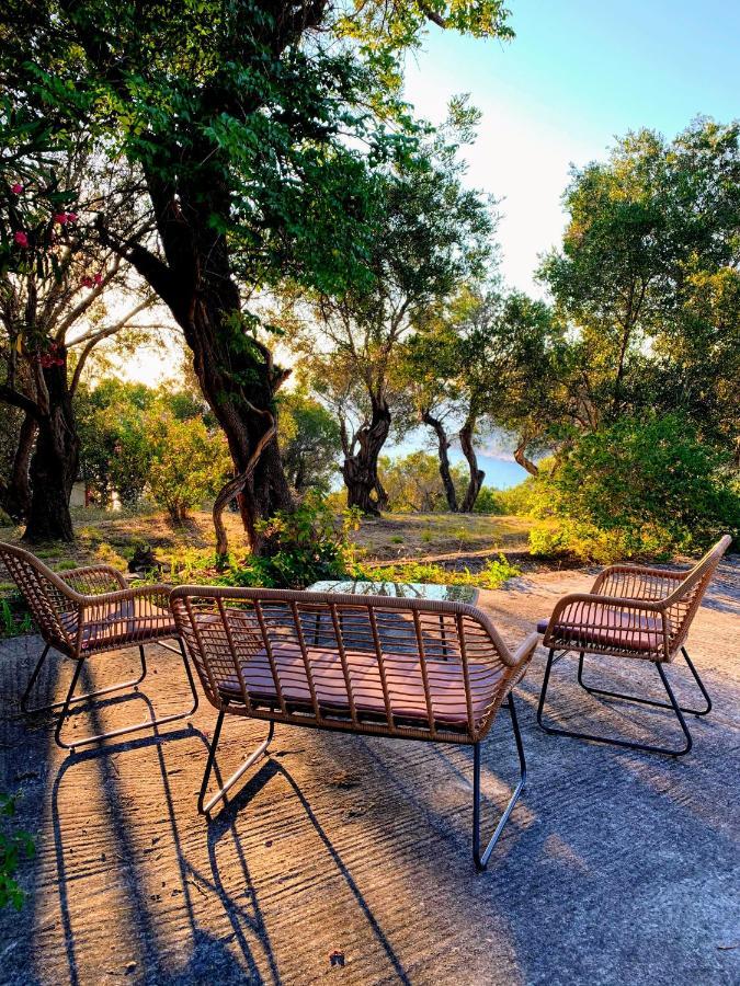 Nisaki Mathraki B&B エクステリア 写真
