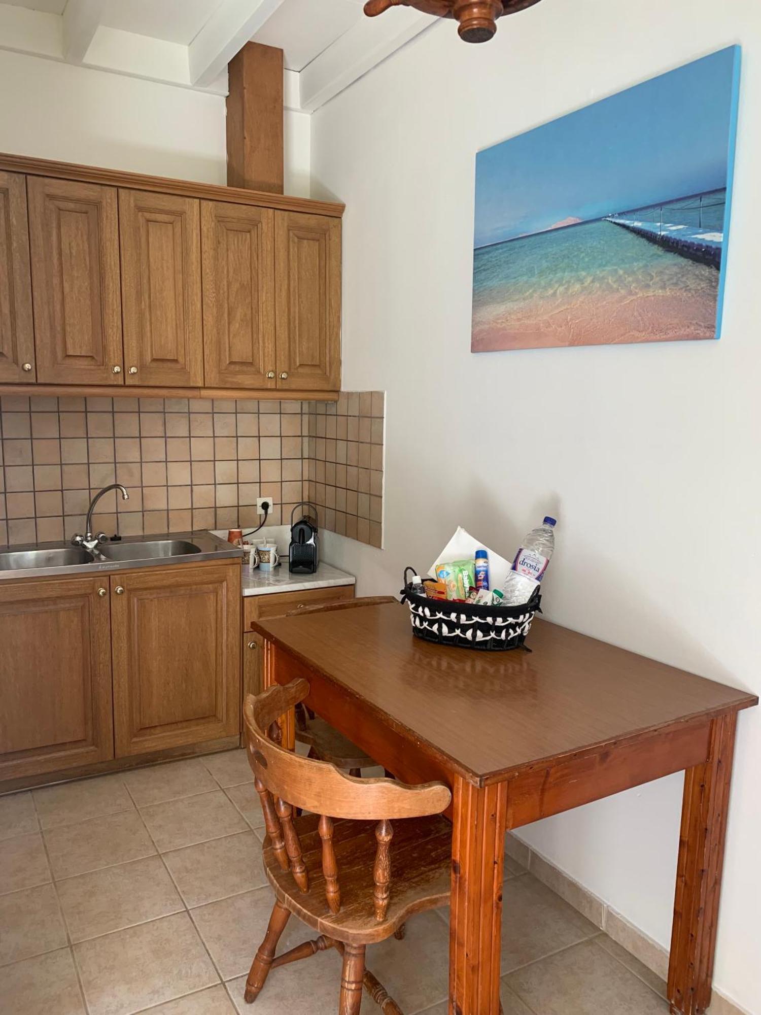 Nisaki Mathraki B&B エクステリア 写真