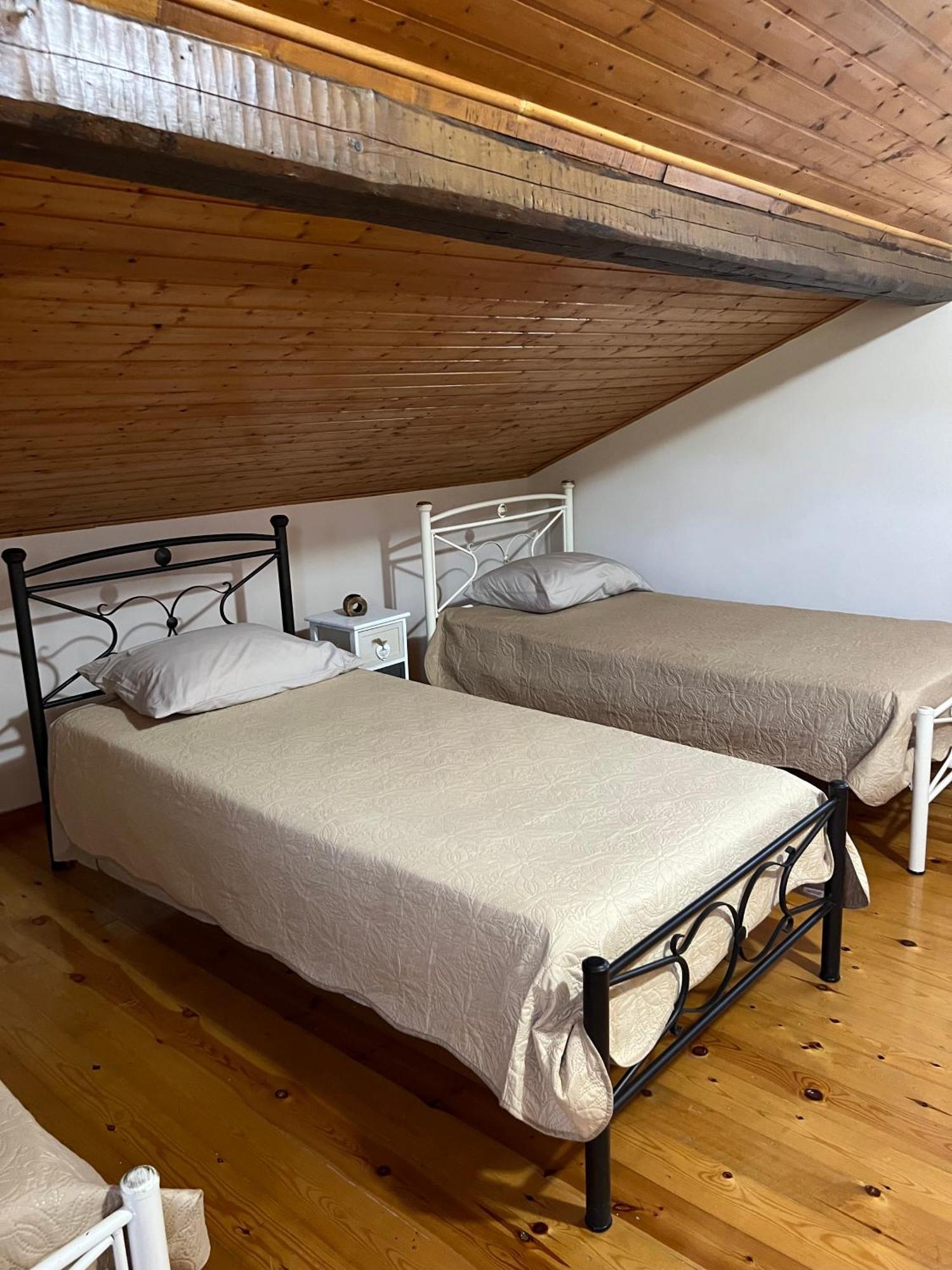 Nisaki Mathraki B&B 部屋 写真