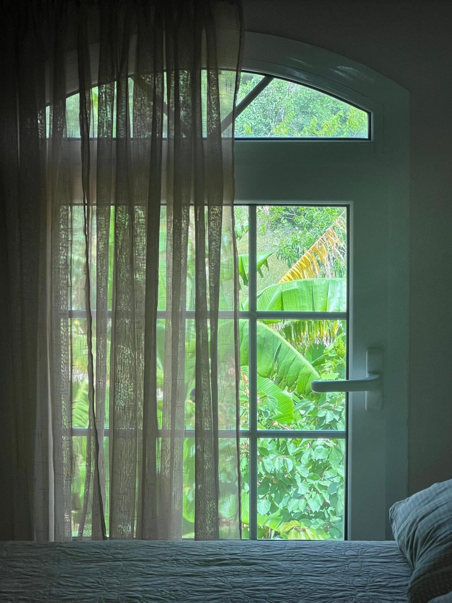 Nisaki Mathraki B&B 部屋 写真