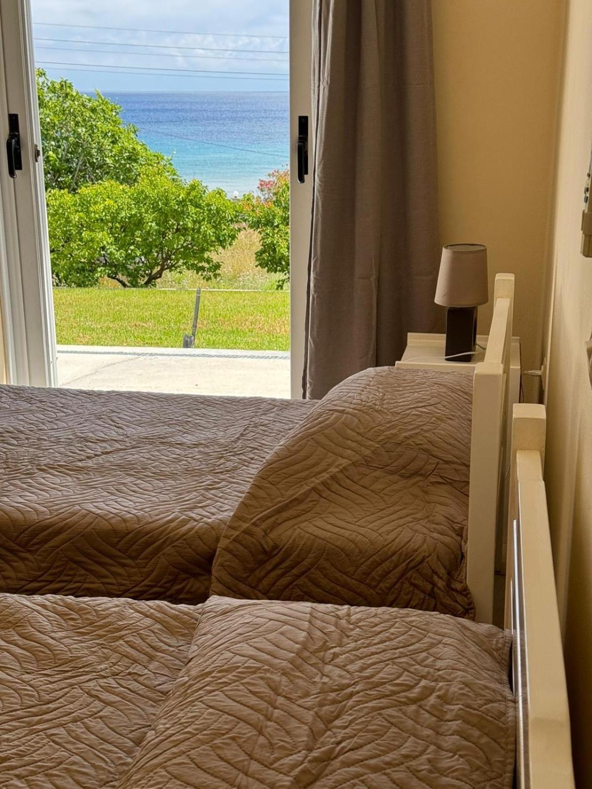Nisaki Mathraki B&B 部屋 写真
